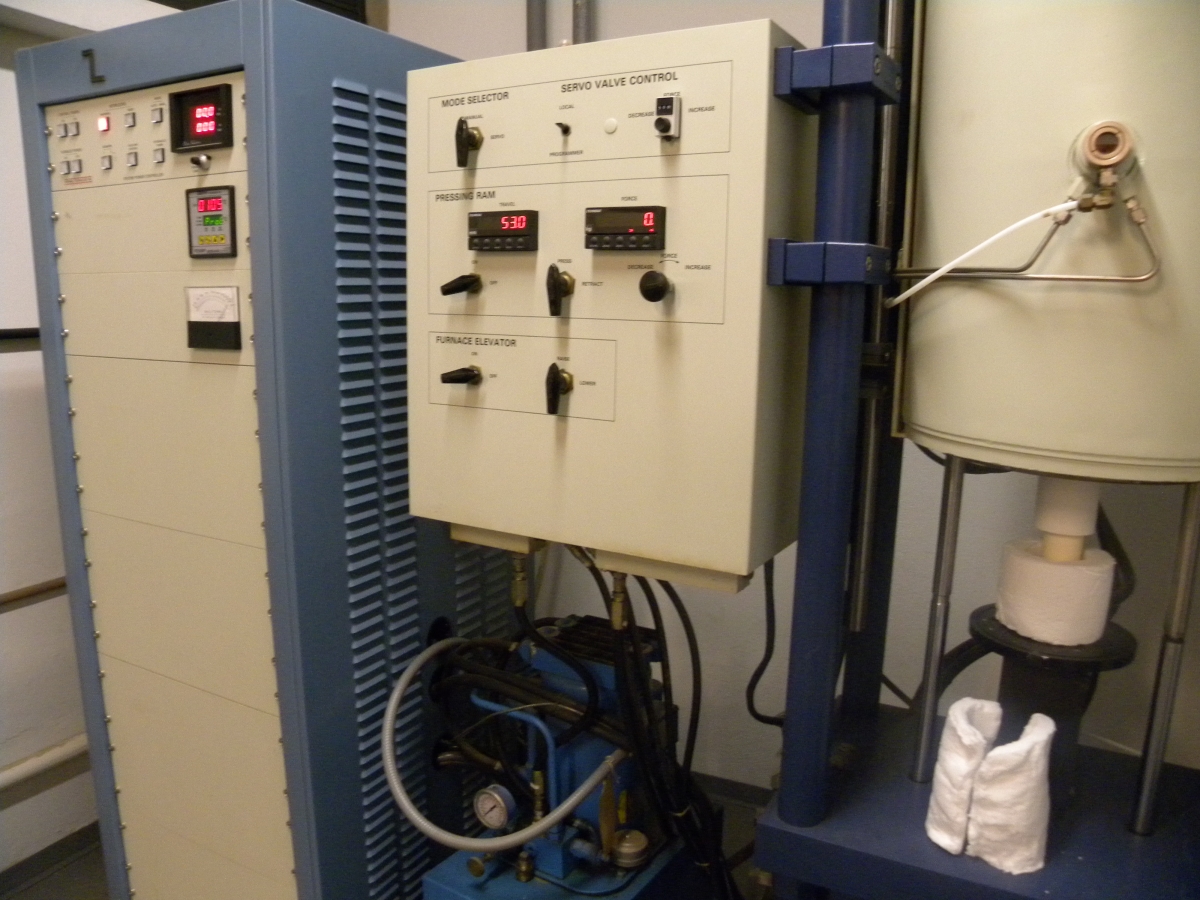 Uniaxial Hot Press (10 tons - 1500 C) - Thermal Technology