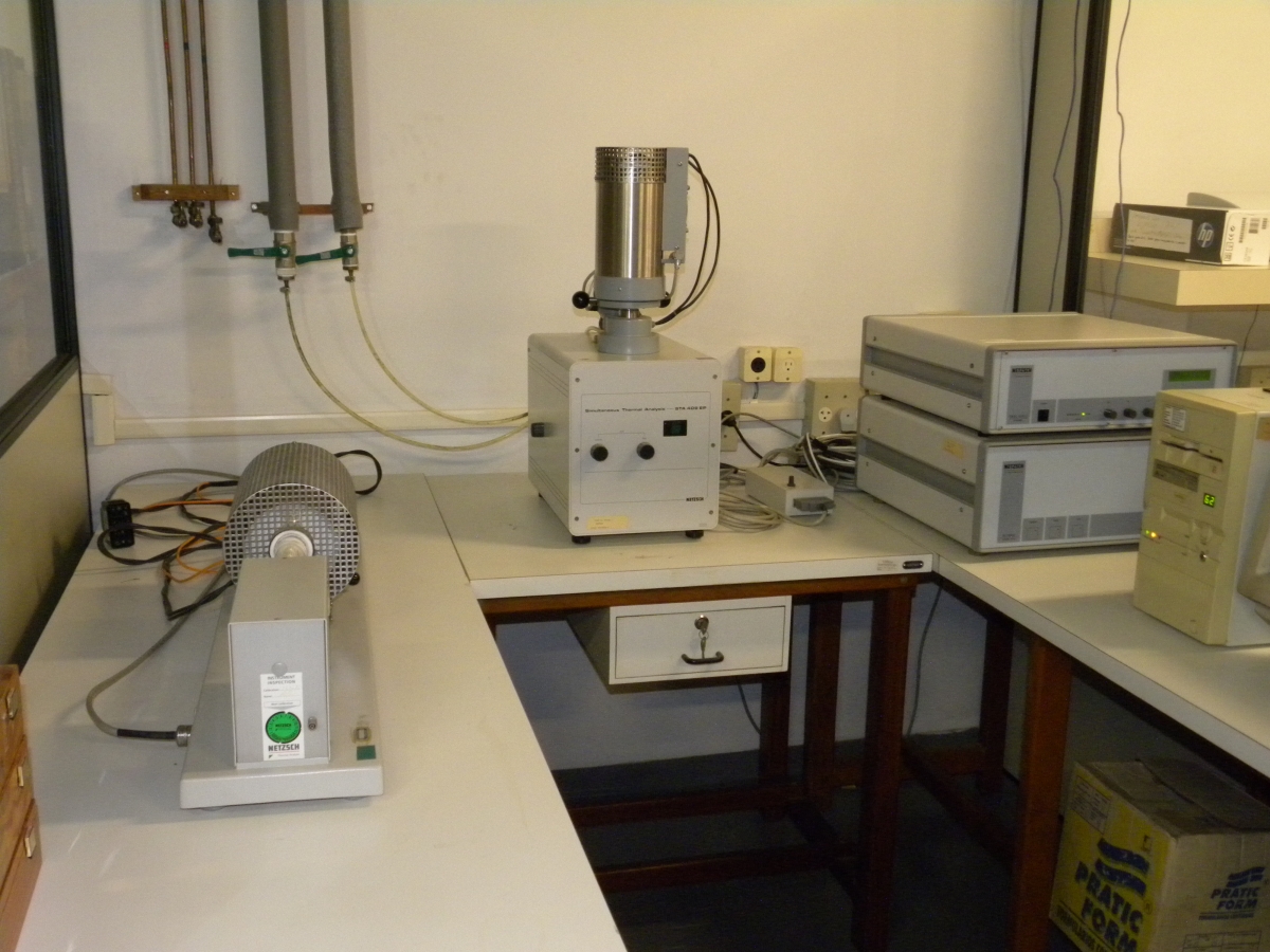 Simultaneous Thermal analysis - TGA/TDA/DSC / NETZSCH - Mod. STA 409 EP
